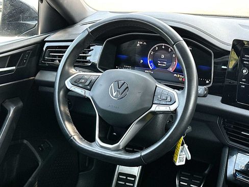 Used 2025 Volkswagen Jetta Sport FWD image 27