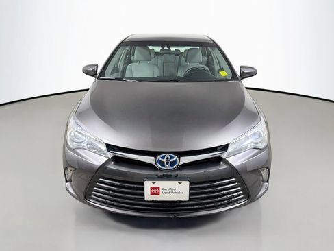 Used 2017 Toyota Camry LE FWD image 2