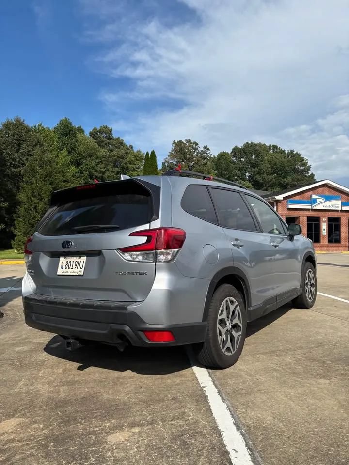 Used 2021 Subaru Forester Premium w/ Popular Package #1 AWD/4WD image 4
