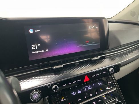 Used 2022 Kia Carnival SX Prestige image 14