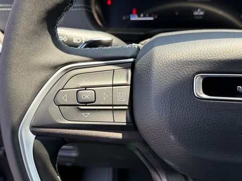 New 2025 Jeep Grand Cherokee L Limited w/ Black Appearance Package image 19