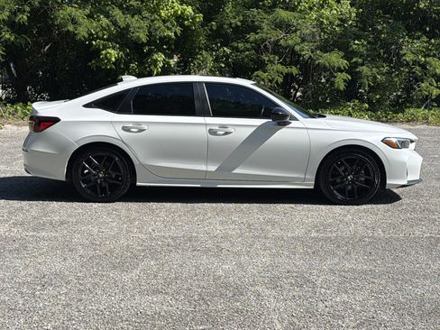 Used 2025 Honda Civic Sport image 2