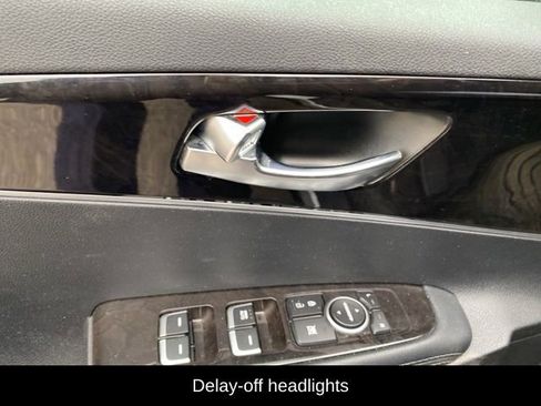 Used 2017 Kia Sorento LX w/ LX Convenience Package image 11