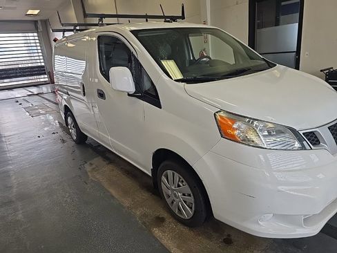 Used 2021 Nissan NV200 SV FWD image 2