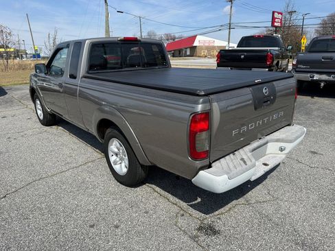 Used 2003 Nissan Frontier XE image 5