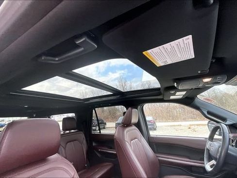 Used 2024 Ford Expedition Max Limited image 22
