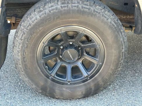 Used 2013 Toyota Tacoma PreRunner w/ SR5 Pkg RWD image 14