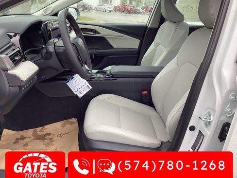 New 2026 Toyota Camry Hybrid AWD/4WD image 7
