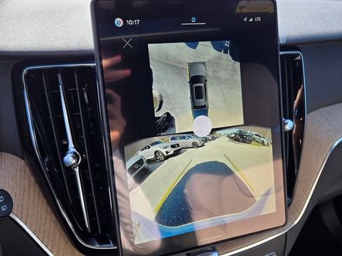 New 2026 Volvo XC60 B5 Plus w/ Protection Package Premier image 26