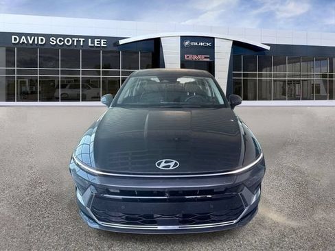 Used 2025 Hyundai Sonata Limited FWD image 2