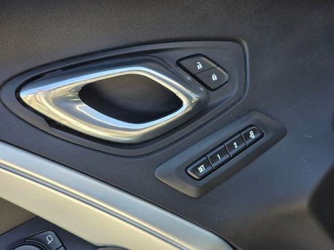 Used 2020 Chevrolet Camaro LT w/ RS Package image 17