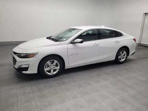 Used 2024 Chevrolet Malibu LT image 2