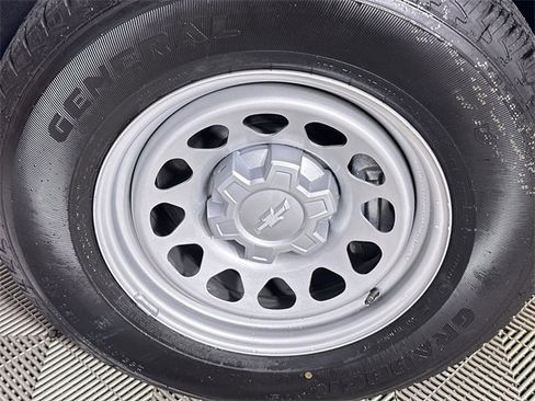 New 2026 Chevrolet Silverado 1500 W/T image 30