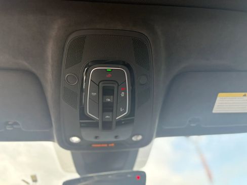 Used 2021 Audi Q8 Prestige w/ Prestige Package image 36