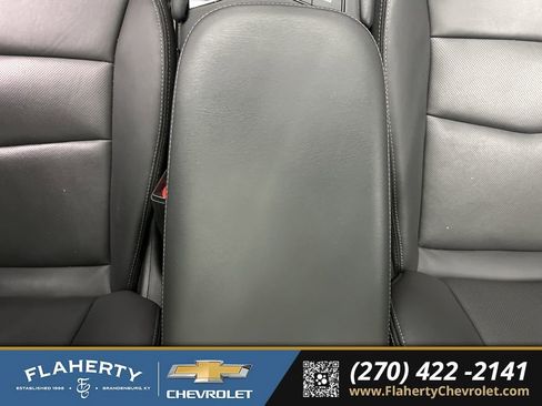 Used 2025 Cadillac XT5 Premium Luxury image 37