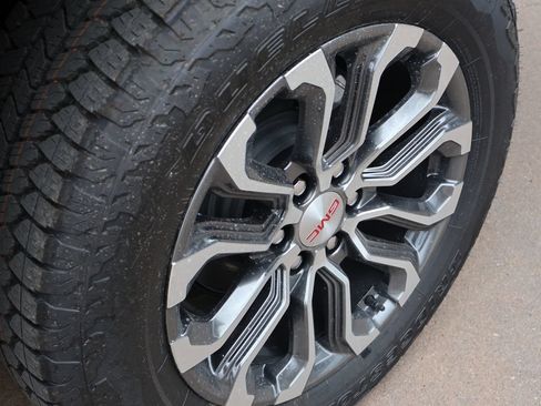 New 2026 GMC Canyon Denali w/ LPO, Black Badging Package AWD/4WD image 44