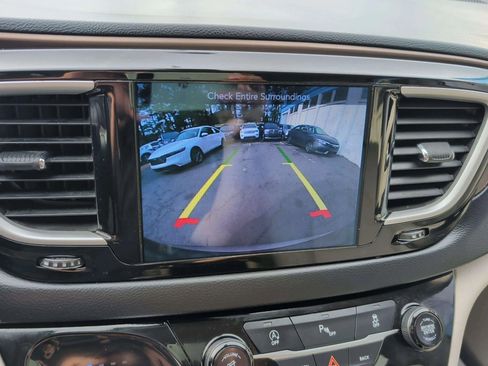 Used 2017 Chrysler Pacifica Touring-L image 26