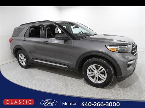 Certified 2022 Ford Explorer XLT w/ Equipment Group 202A AWD/4WD image 1