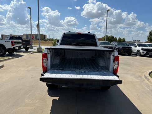 Used 2022 Ford F250 XL w/ STX Appearance Package AWD/4WD image 5