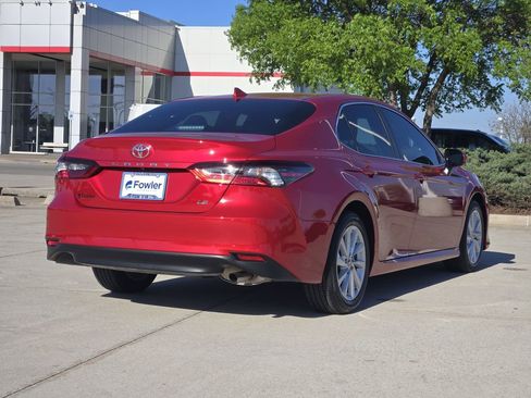 Used 2024 Toyota Camry LE image 7
