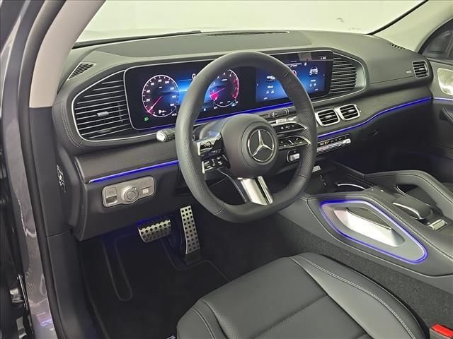 Used 2026 Mercedes-Benz GLS 450 4MATIC image 4