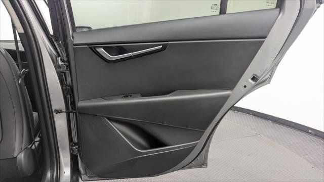 Used 2024 Kia Niro LX FWD image 21