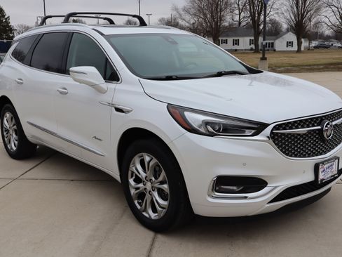Used 2021 Buick Enclave Avenir image 3