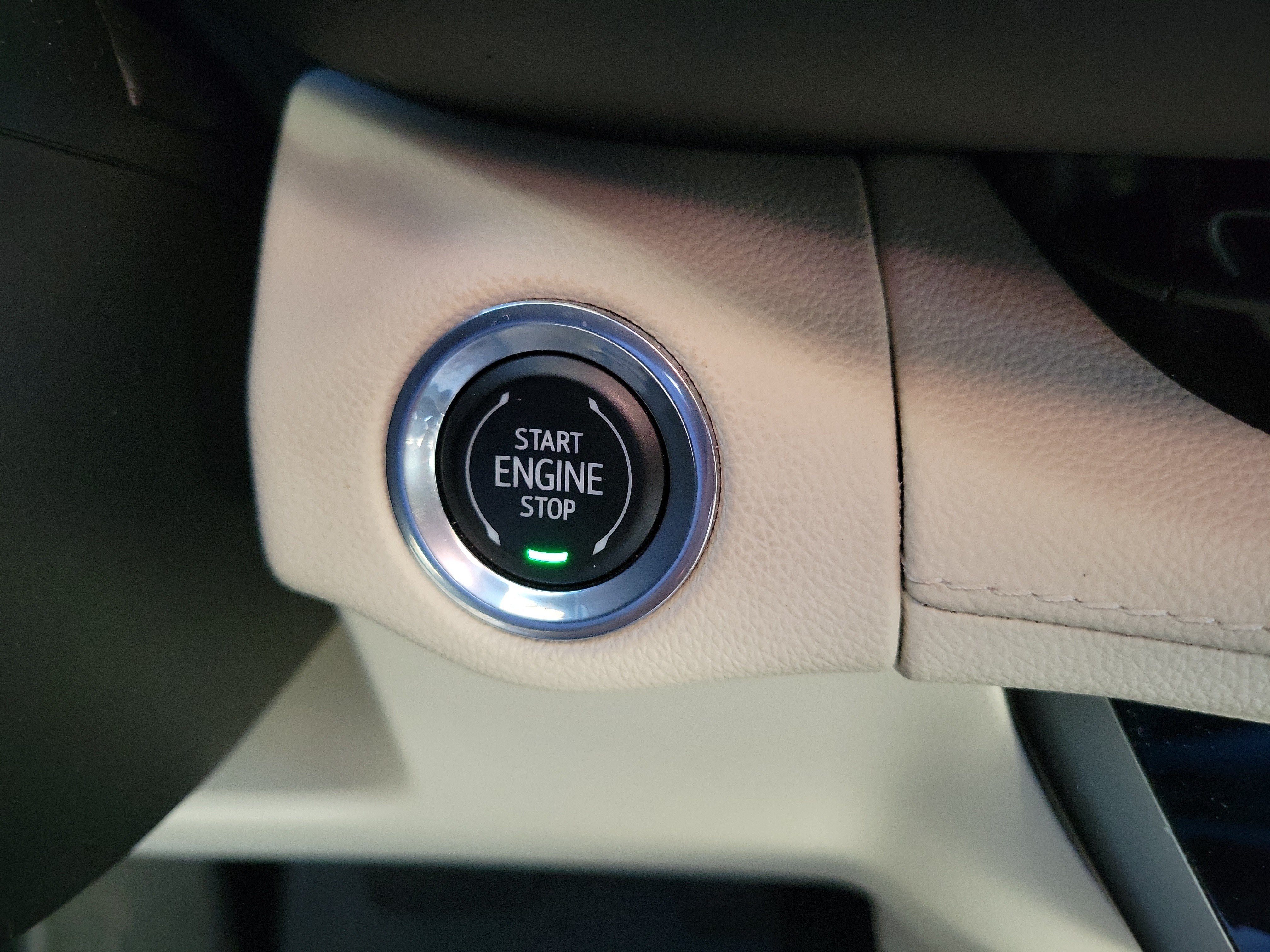 Used 2023 Buick Envision Avenir FWD image 33