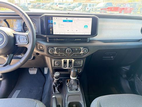 Used 2024 Jeep Wrangler Sport S image 19