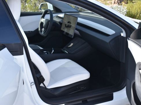 Used 2025 Tesla Model 3 Long Range RWD image 14