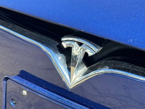 Used 2017 Tesla Model S 75D image 4