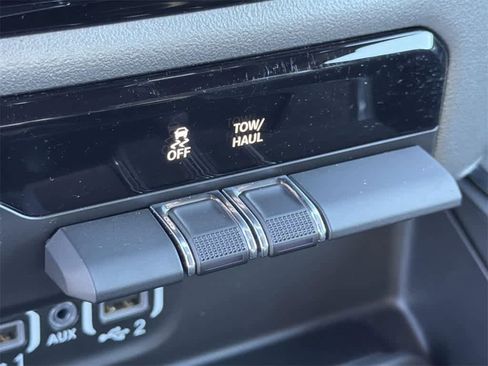 Used 2024 RAM 1500 Laramie image 21