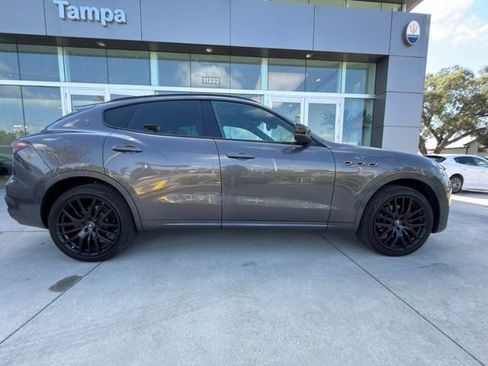 Used 2022 Maserati Levante GT AWD/4WD image 18
