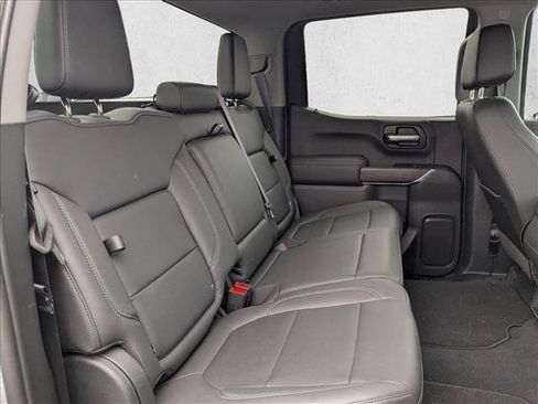 Used 2020 GMC Sierra 1500 SLT w/ X31 Off-Road Package AWD/4WD image 16