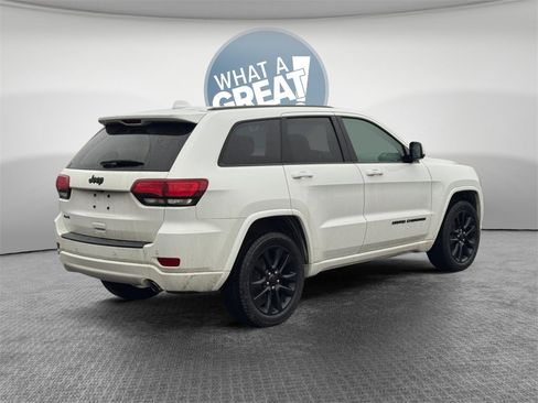 Used 2019 Jeep Grand Cherokee Altitude image 9
