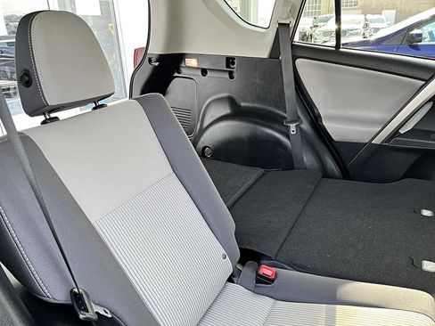 Used 2015 Toyota RAV4 XLE AWD/4WD image 29