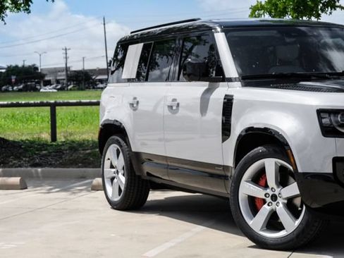 New 2026 Land Rover Defender 110 X AWD/4WD image 8