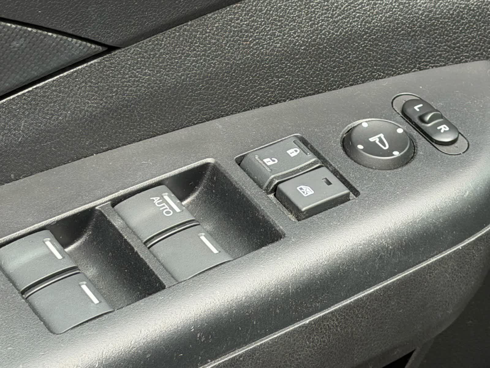 Used 2016 Honda CR-V LX image 16