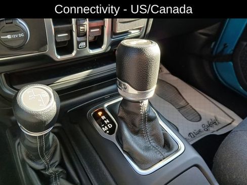 Used 2024 Jeep Wrangler Unlimited Sahara w/ Technology Group AWD/4WD image 26