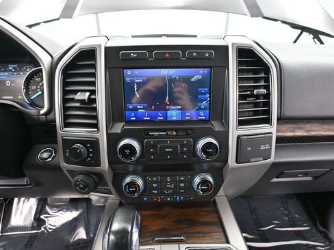 Used 2020 Ford F150 Lariat w/ Equipment Group 502A Luxury image 36