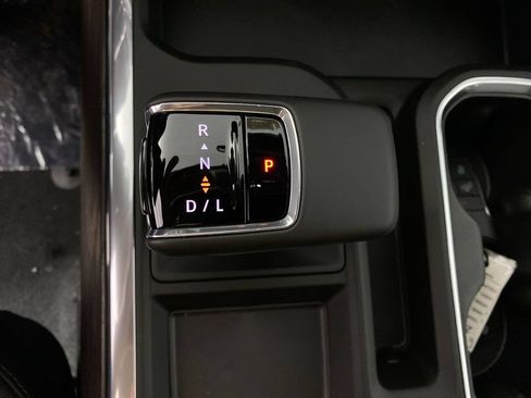 Used 2026 GMC Sierra 1500 SLT w/ SLT Premium Package AWD/4WD image 19