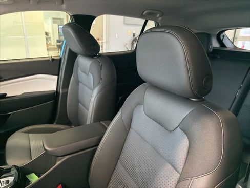 New 2026 Chevrolet Trax LT w/ Driver Confidence Package image 14