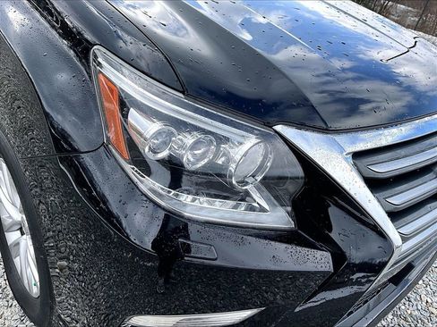 Used 2016 Lexus GX 460 w/ Premium Package image 28