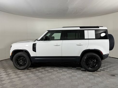 Used 2025 Land Rover Defender 110 S image 2