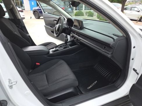 Certified 2023 Honda Accord LX image 27