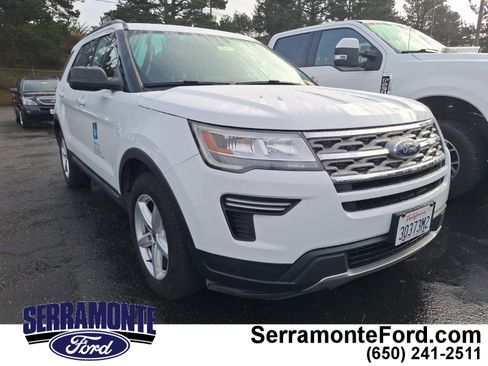 Used 2018 Ford Explorer XLT image 1