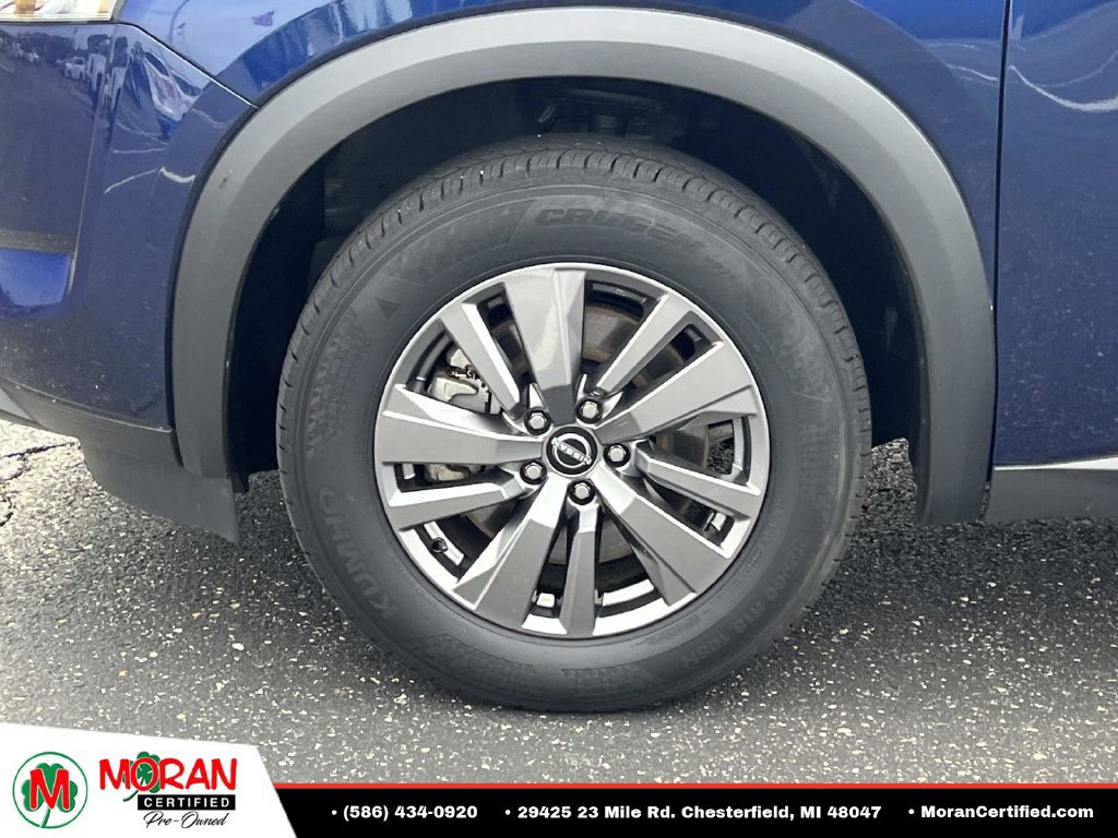 Used 2025 Nissan Pathfinder SV AWD/4WD image 9