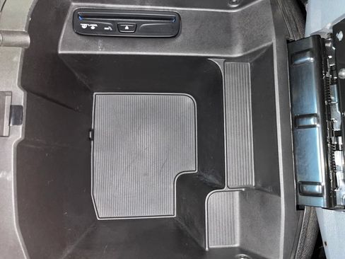 Used 2014 RAM 1500 Outdoorsman AWD/4WD image 23