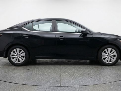 Used 2025 Nissan Sentra S FWD image 11