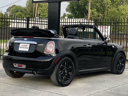 Used 2011 MINI Cooper Base 2dr Convertible image 7